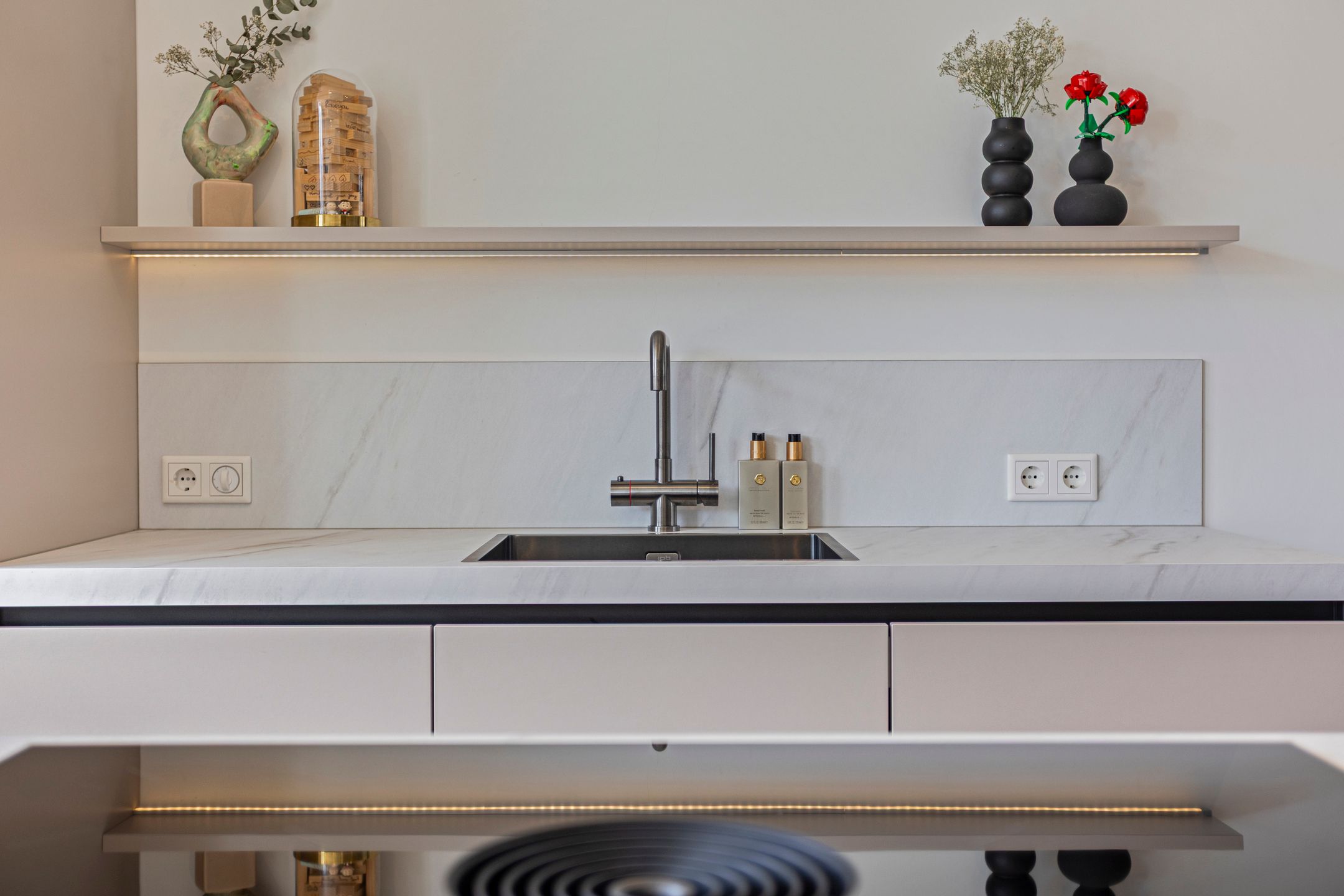 Photo 18 of Burgemeester van Lokvenstraat 52