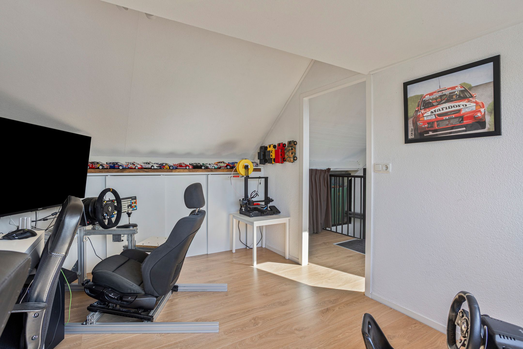 Photo 33 of Burgemeester van Lokvenstraat 52