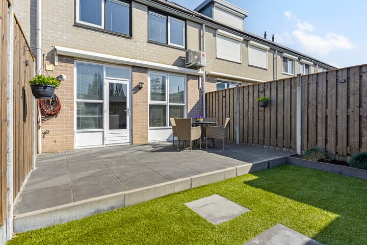 Foto 37 van Burgemeester van Lokvenstraat 52