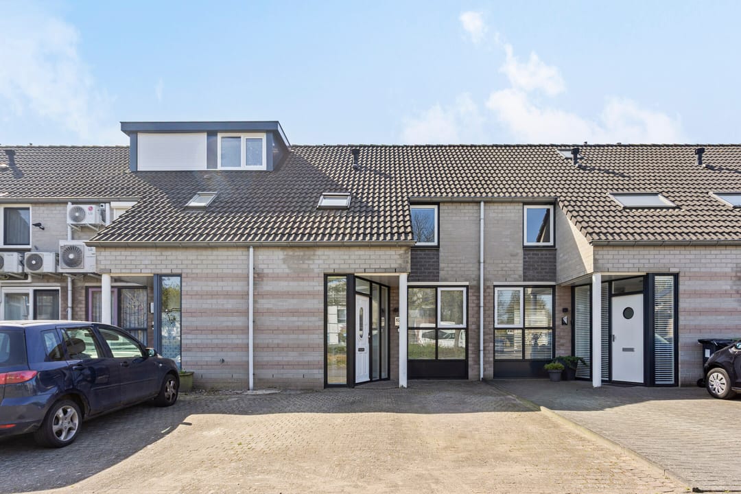 Photo 43 of Burgemeester van Lokvenstraat 52