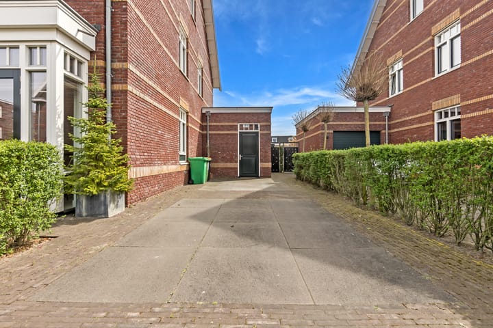 Foto 32 van John Steinbecklaan 4