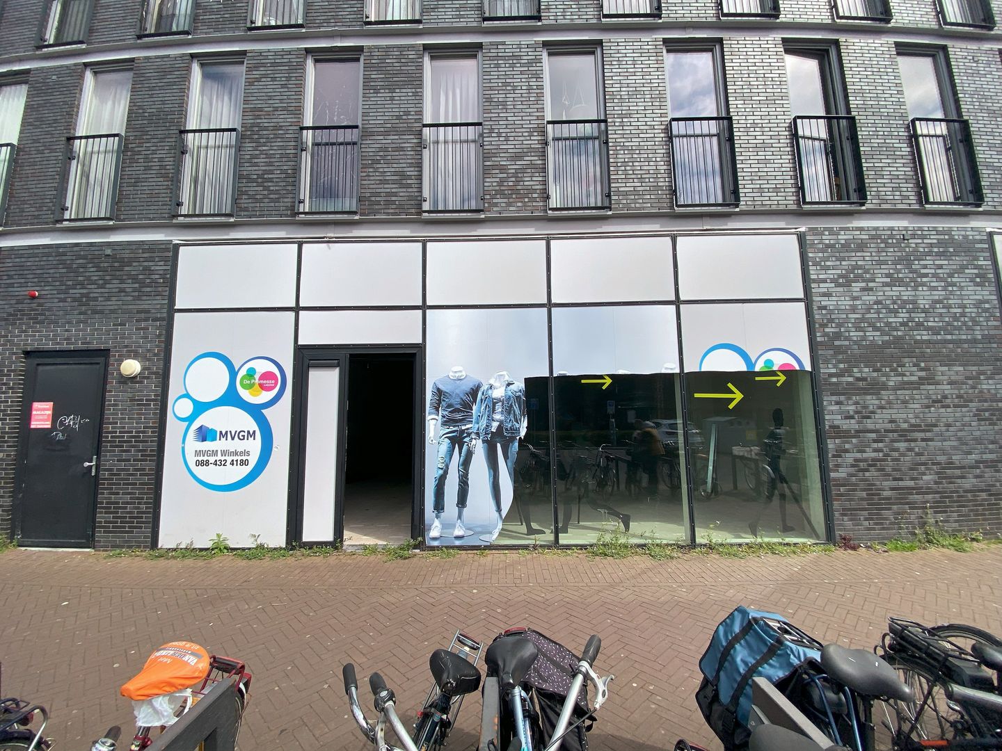 Bekijk foto 1 van Stationsweg 8