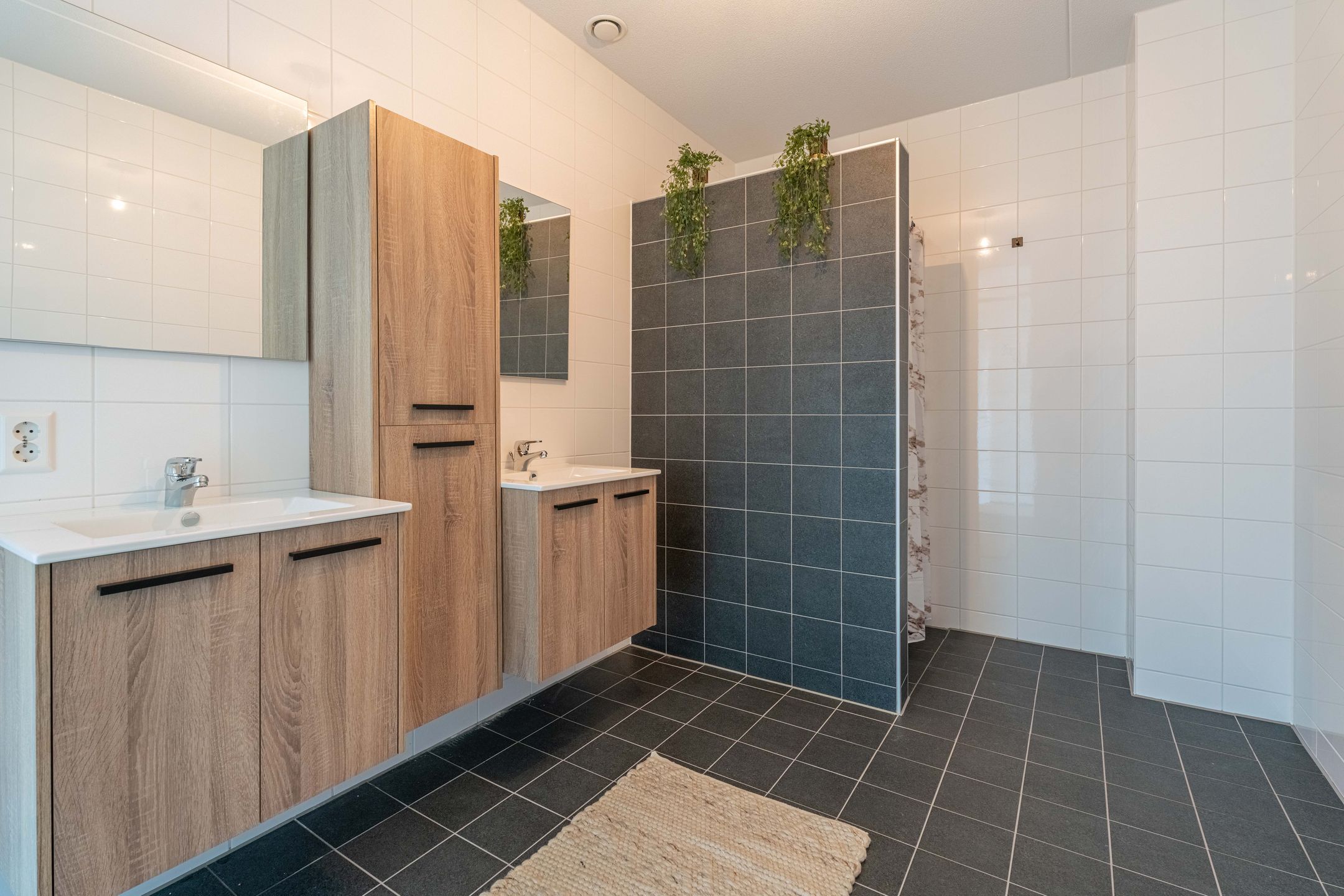 Foto 12 van E.E. van der Laanstraat 50