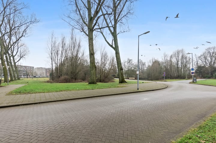 Foto 35 van Burgemeester Van Haarenlaan 1422