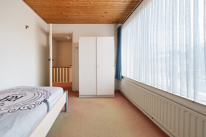 Foto 18 van Azaleastraat 43