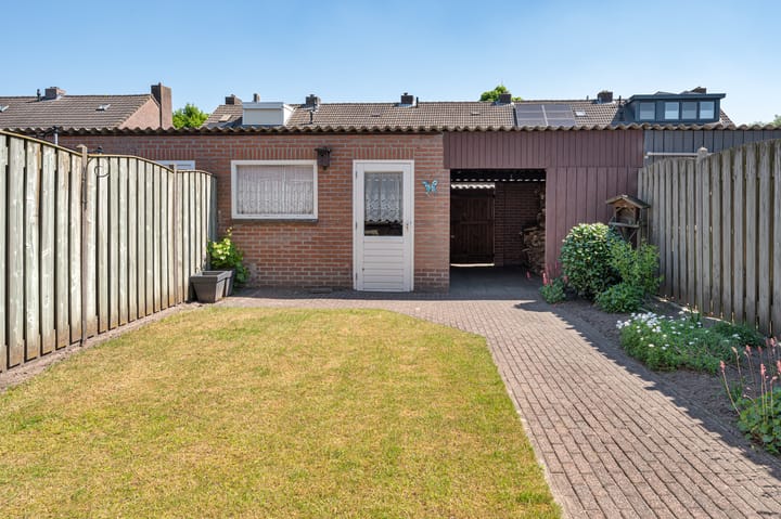 Foto 23 van Azaleastraat 43