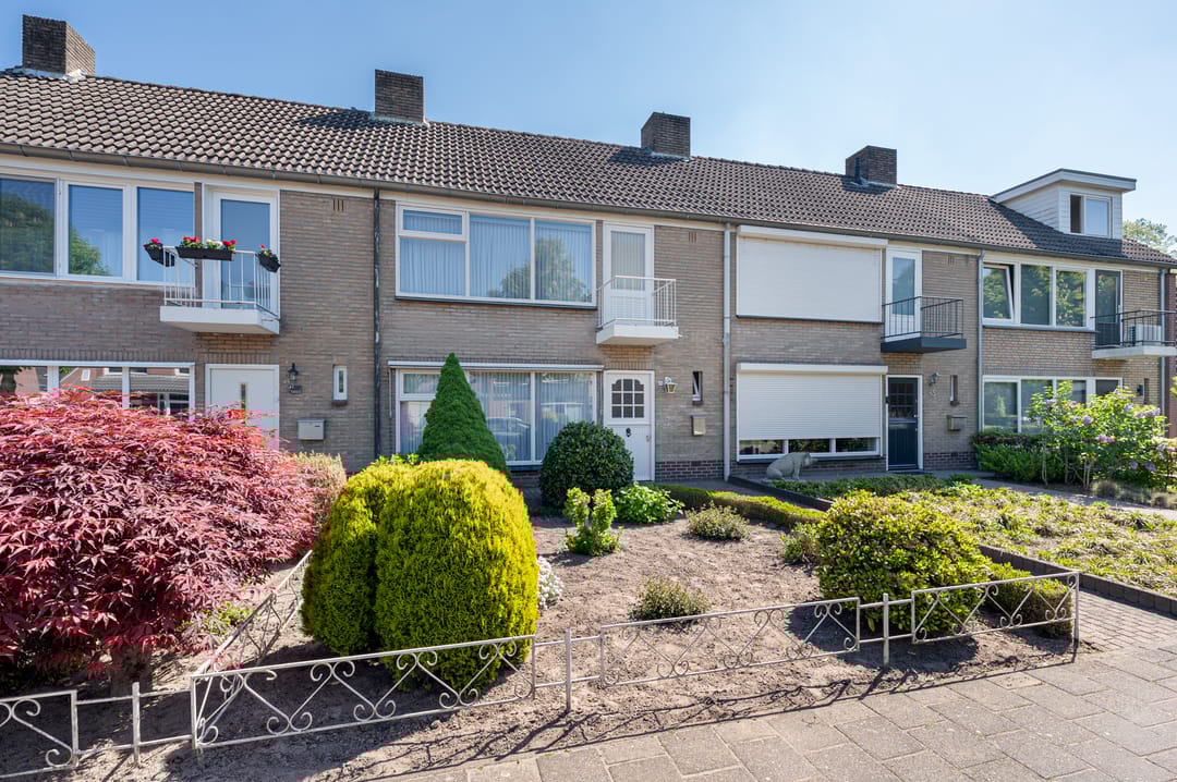 Foto 26 van Azaleastraat 43