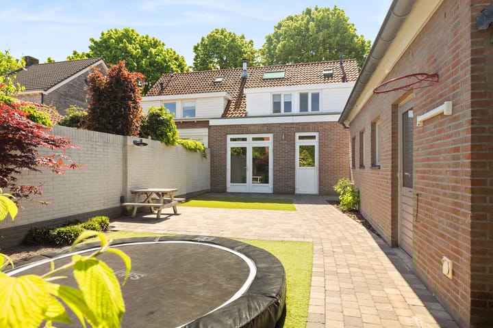 Photo 31 of Meester Schrauwenstraat 12