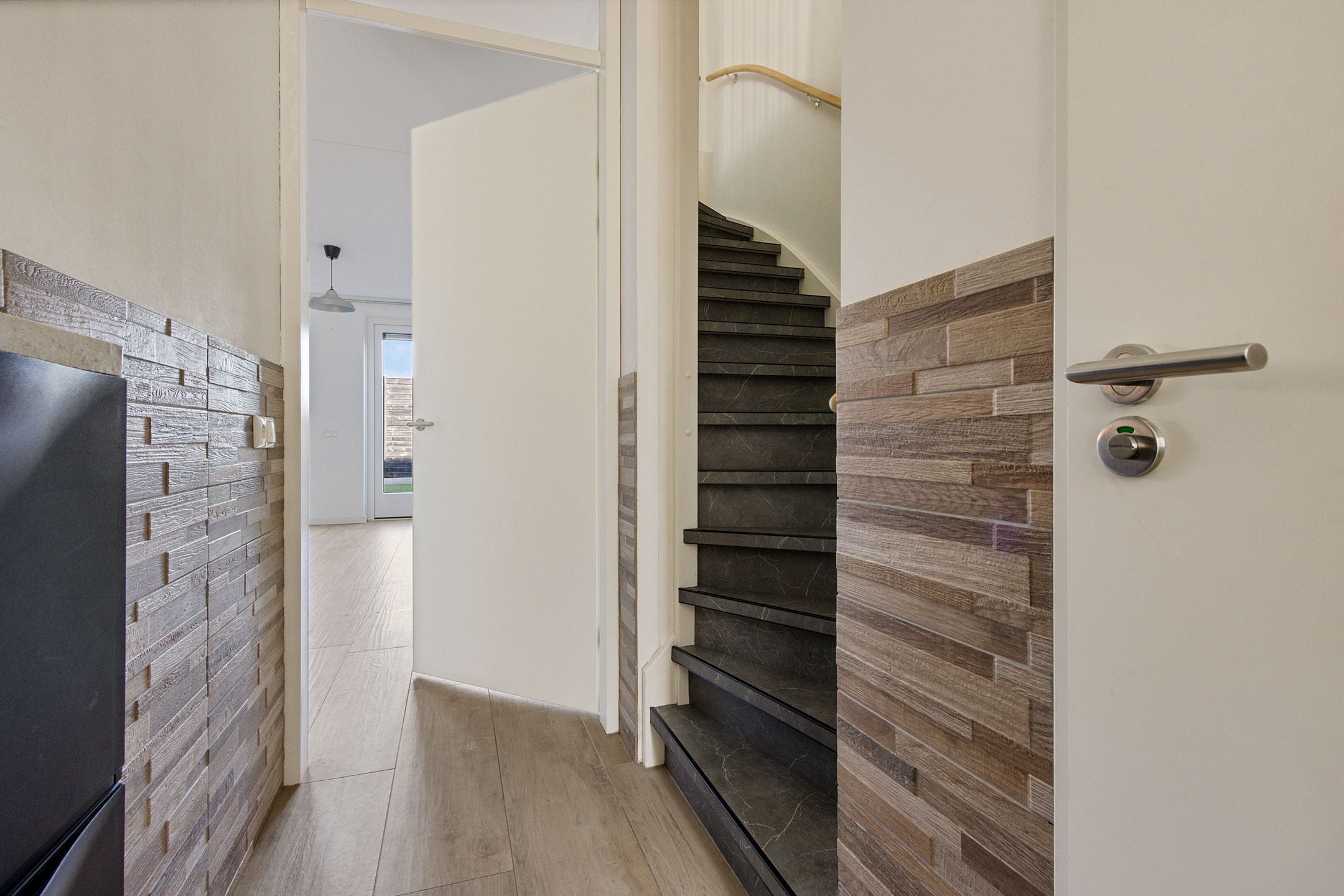 Foto 18 van Domela Nieuwenhuisweg 25