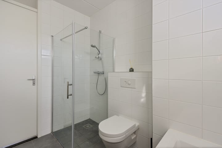 Foto 19 van Domela Nieuwenhuisweg 25