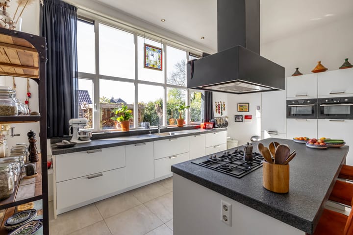 Foto 12 van Molenweg 48