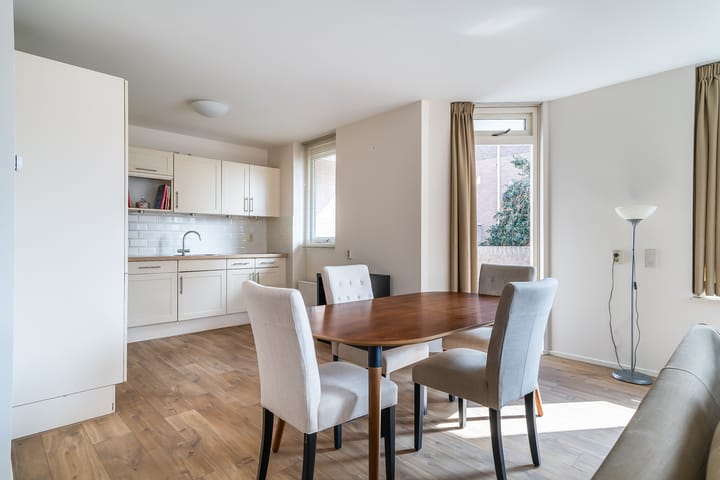 Foto 6 van Johan van Oldenbarneveltlaan 23-C