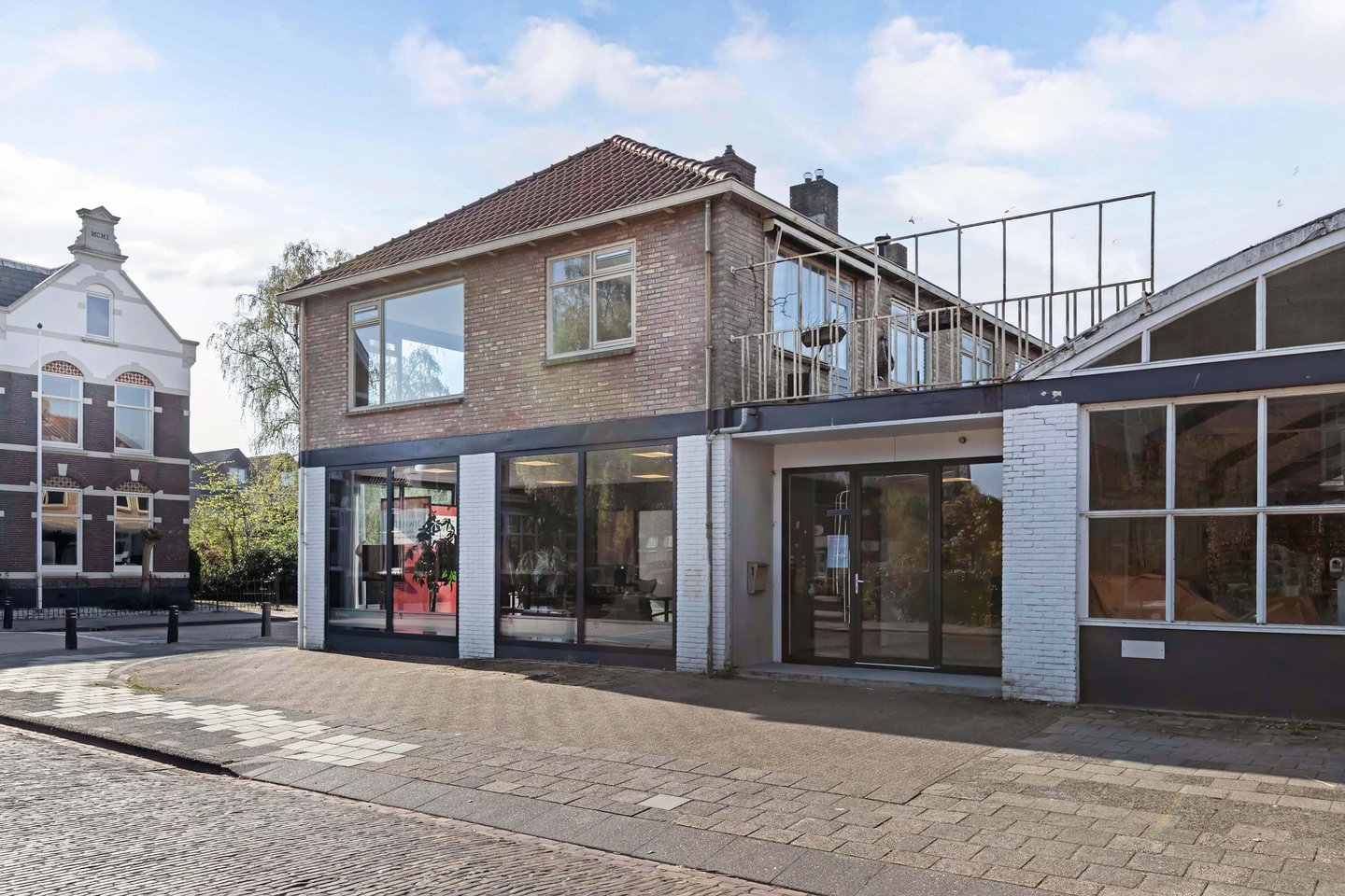 View photo 3 of Stationsstraat 13-A