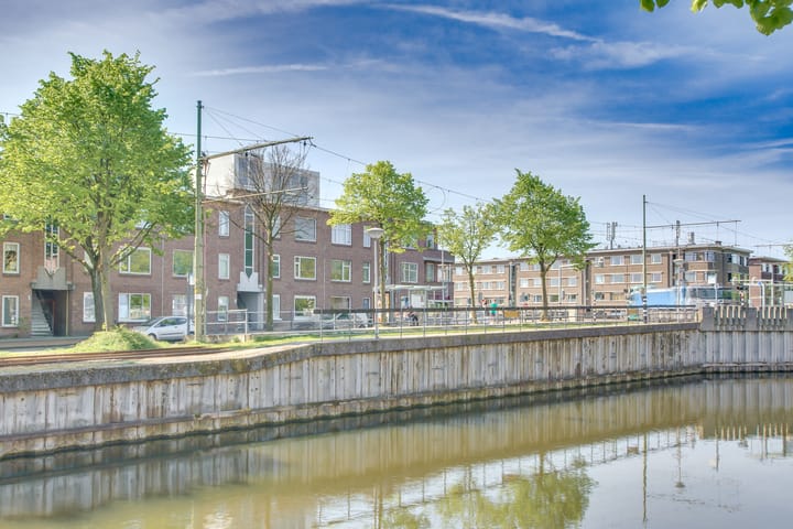 Foto 28 van Loosduinseweg 1195