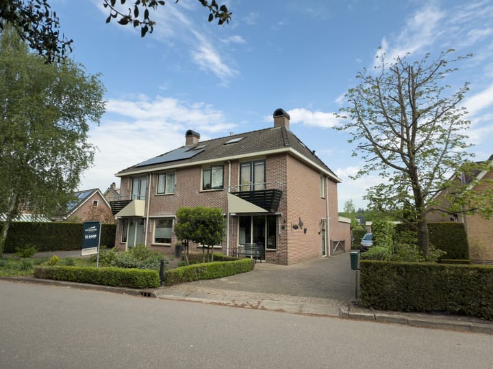 Foto 1 van Middelweg 56