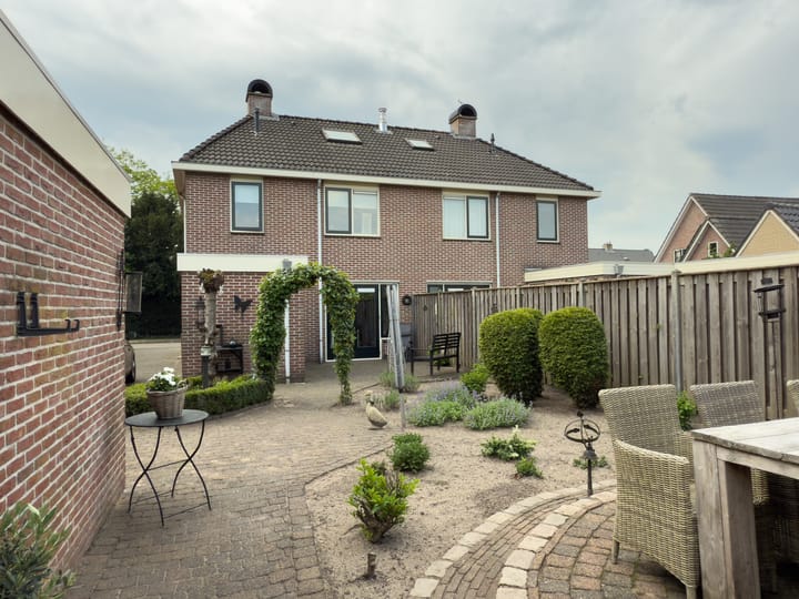 Foto 17 van Middelweg 56