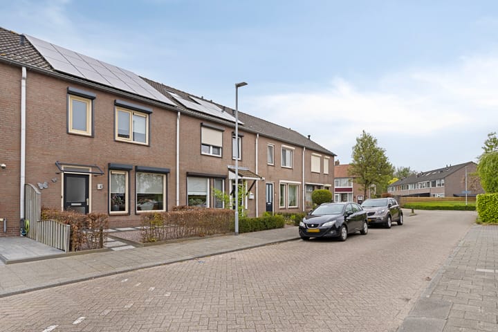 Foto 3 van Burchtstraat 8