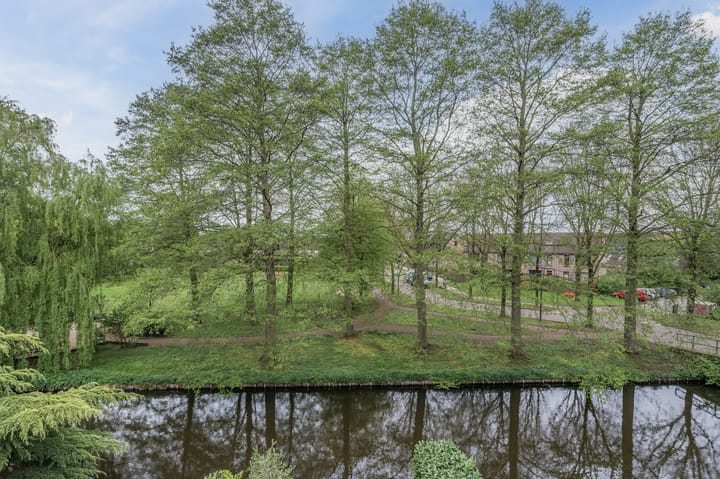 Foto 32 van Spinel 27