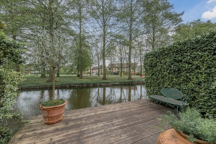 Foto 40 van Spinel 27