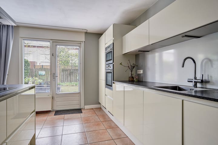 Foto 13 van Schout van der Dussensingel 85