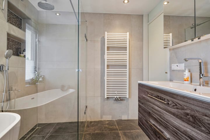 Foto 28 van Schout van der Dussensingel 85