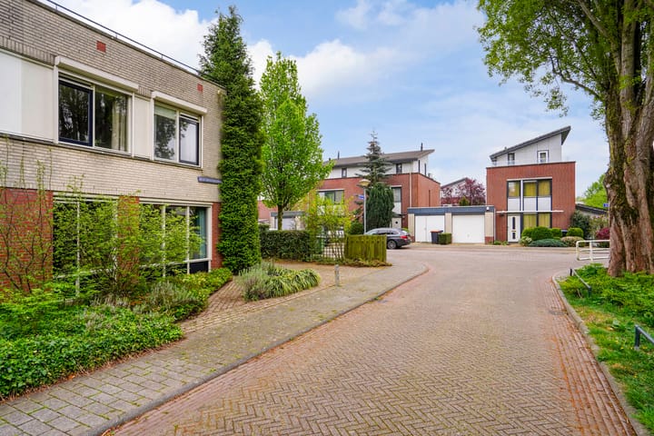 Foto 42 van Schout van der Dussensingel 85