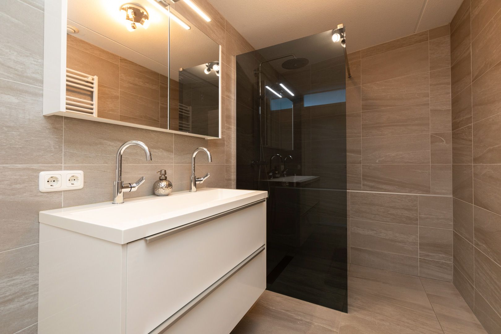 Foto 27 van Apollovlinder 66