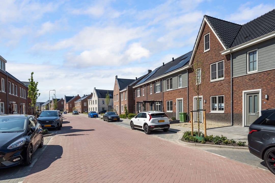 Photo 2 of Buckingham 32