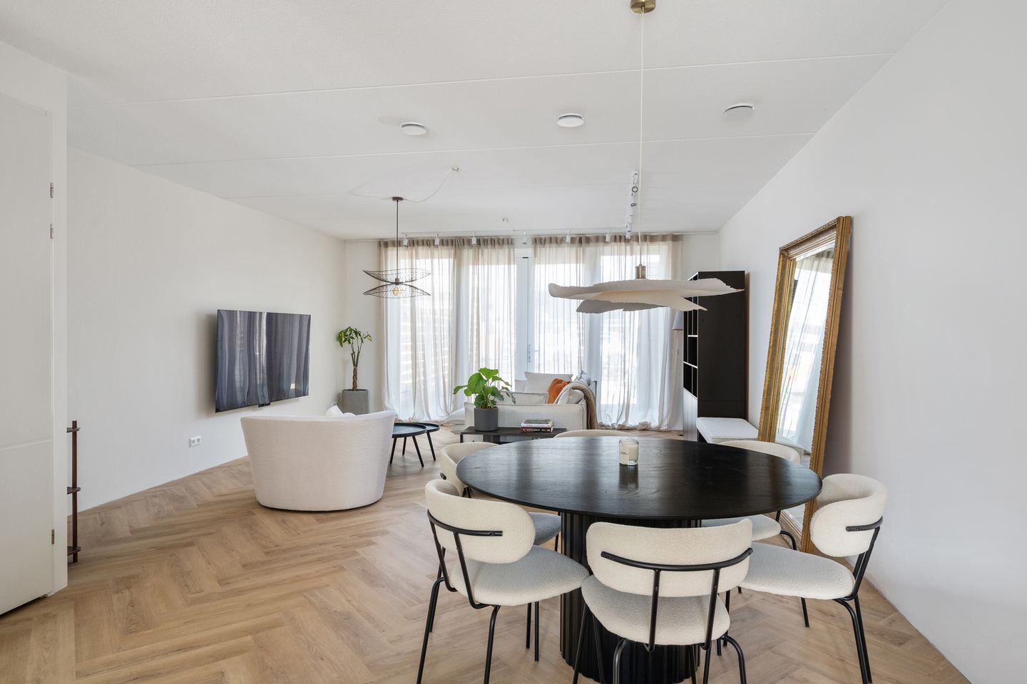 Photo 5 of Buckingham 32