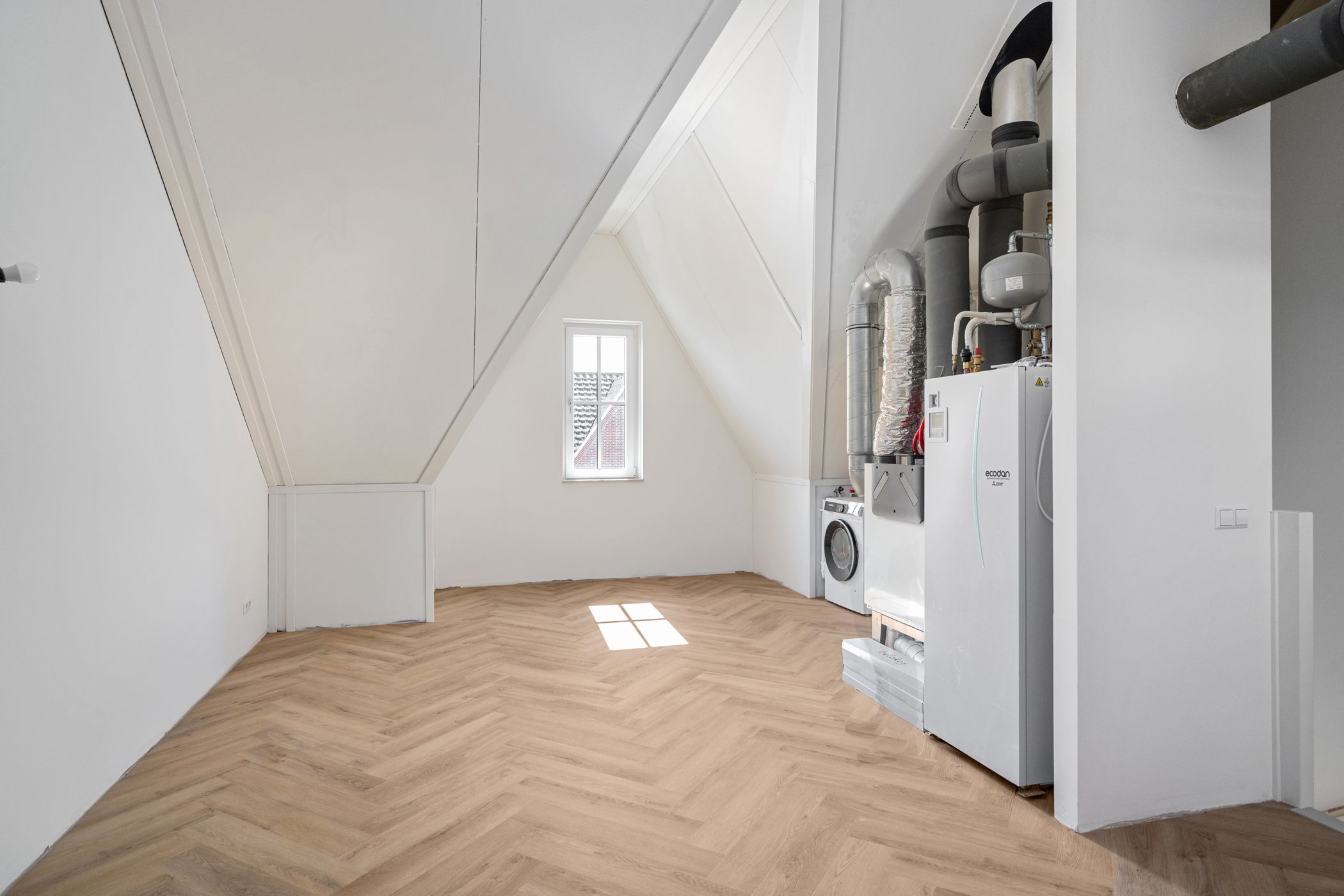 Photo 21 of Buckingham 32