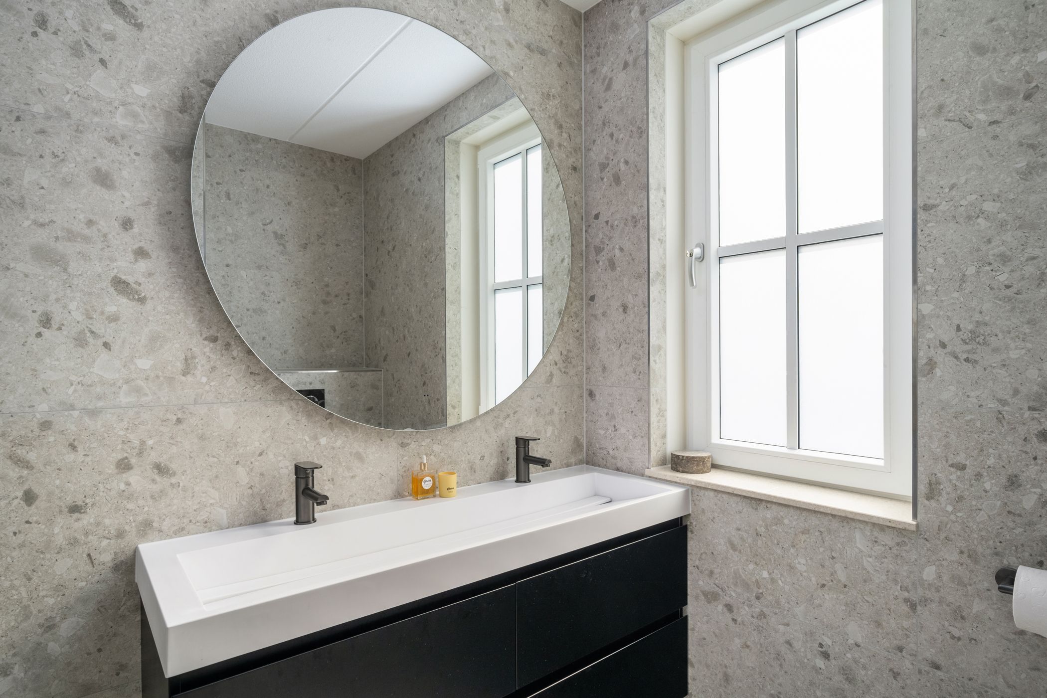 Photo 24 of Buckingham 32