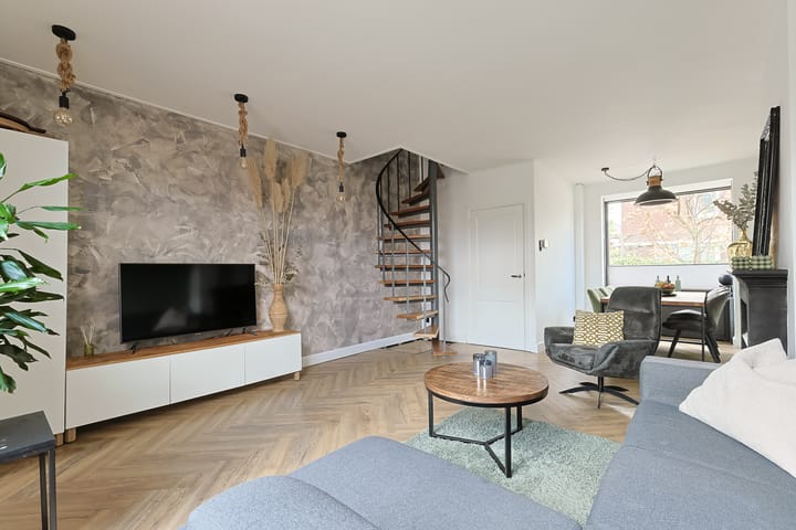 Foto 13 van Van Reedestraat 36