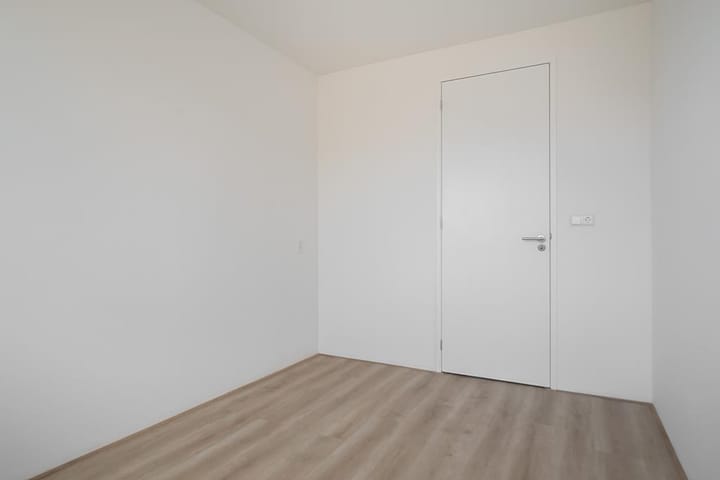 Foto 15 van Maarten Lutherweg 72