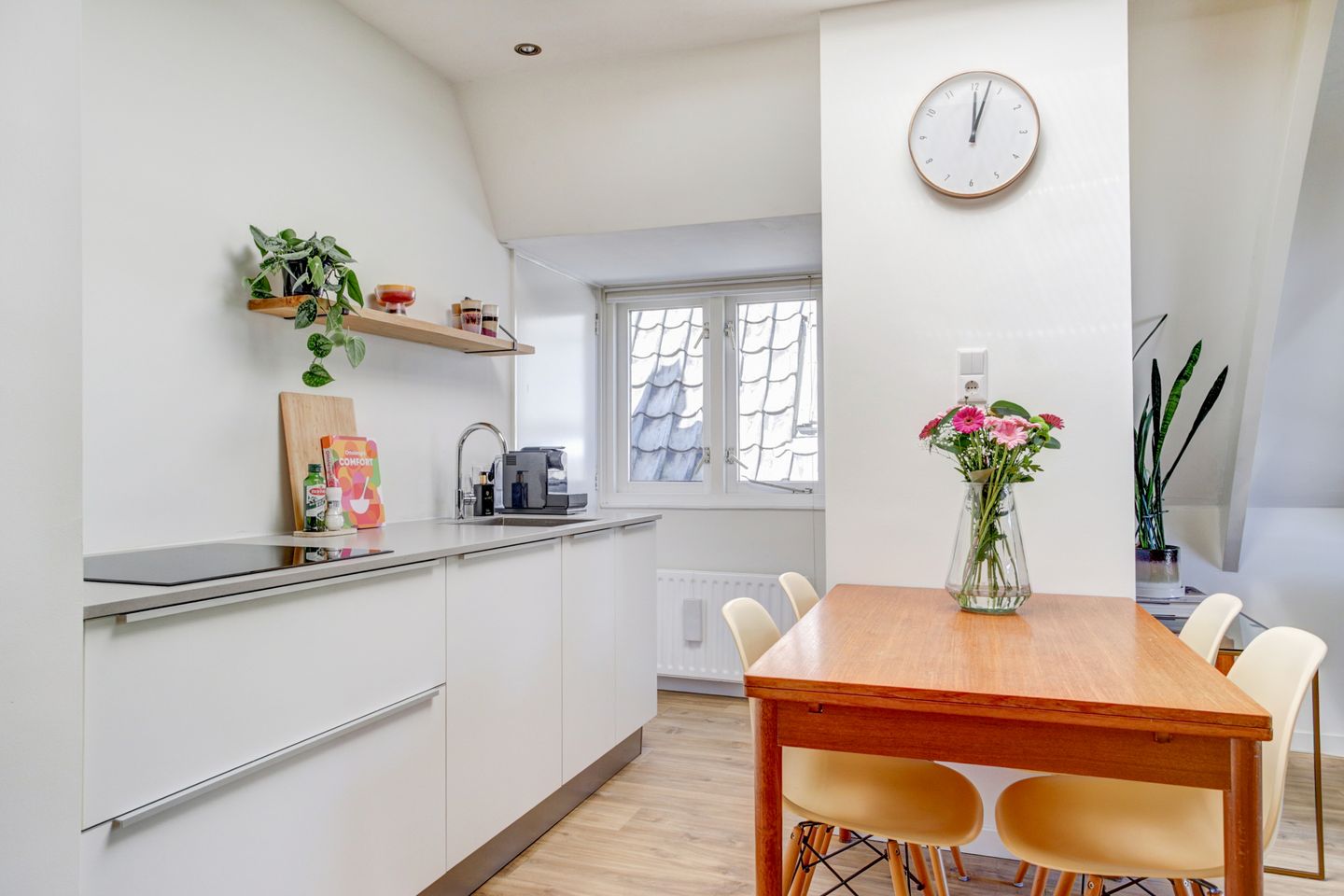 Photo 10 of Koningsweg 20-D