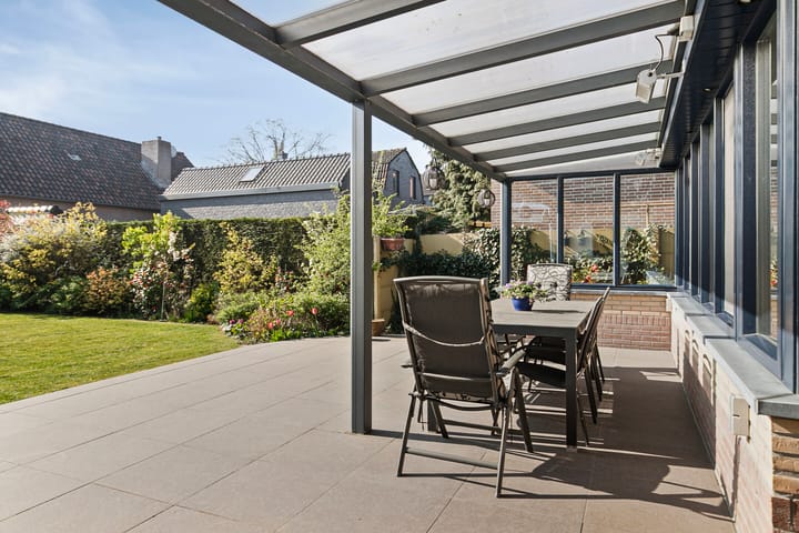 Foto 17 van Jhr. Mr. De Casembrootstraat 2