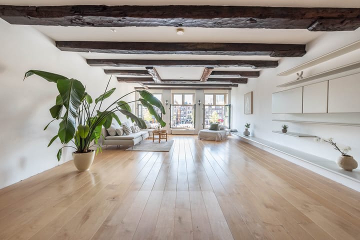 Foto 10 van Warmoesstraat 18-C