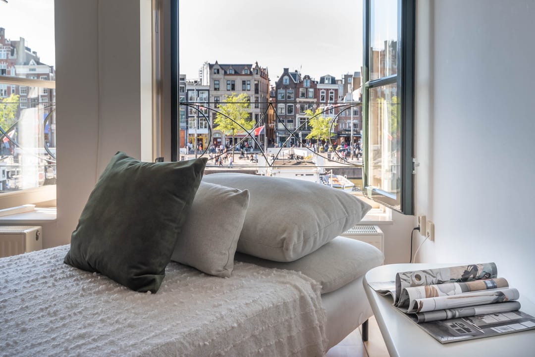 Photo 11 of Warmoesstraat 18-C