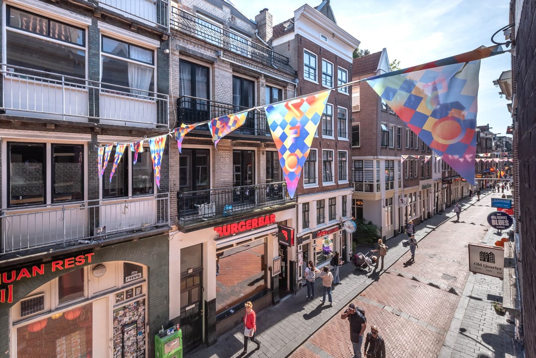 Photo 26 of Warmoesstraat 18-C