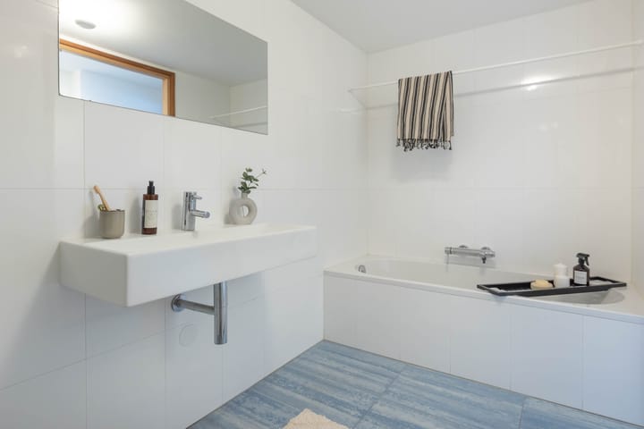 Foto 28 van Warmoesstraat 18-C