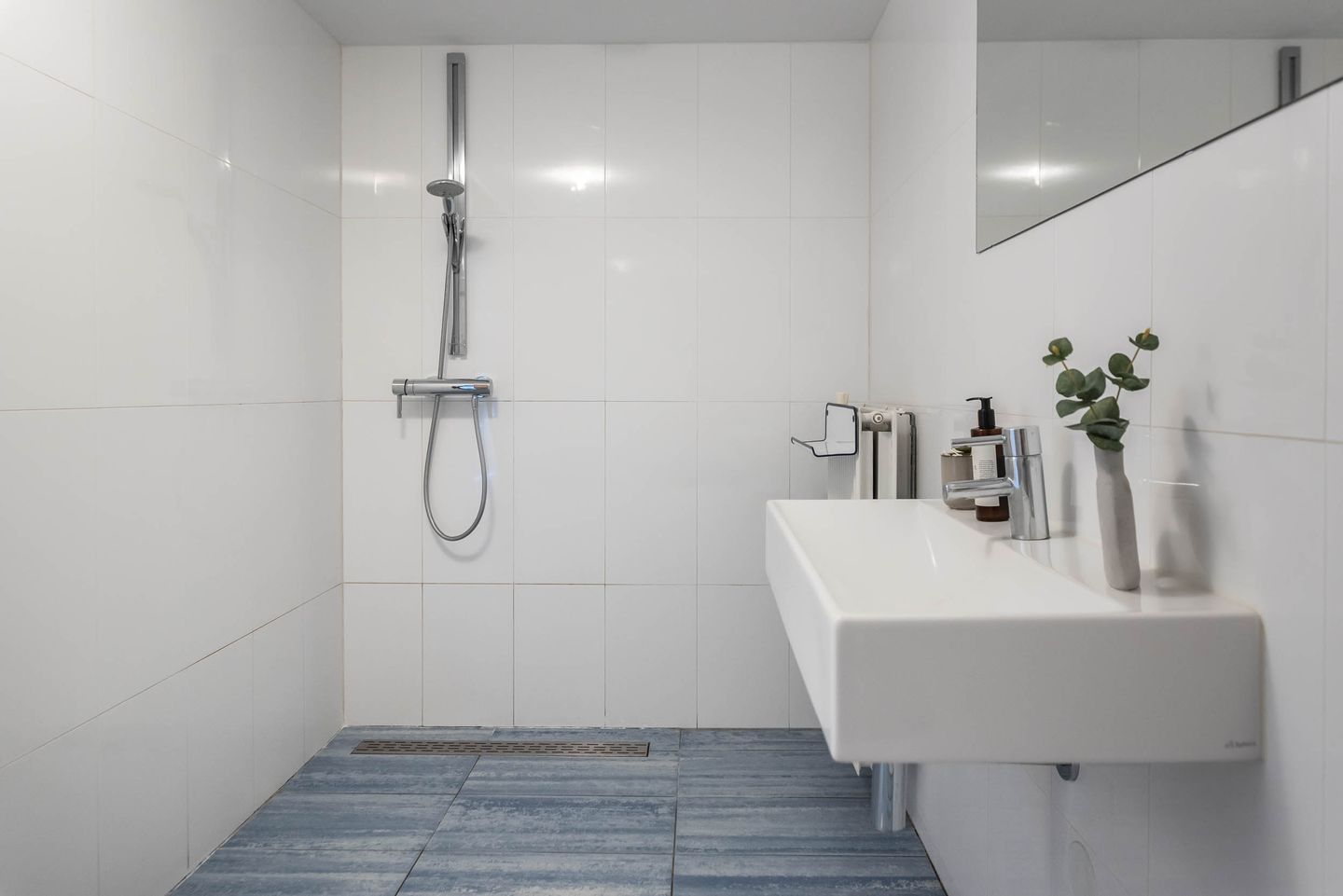 Photo 29 of Warmoesstraat 18-C