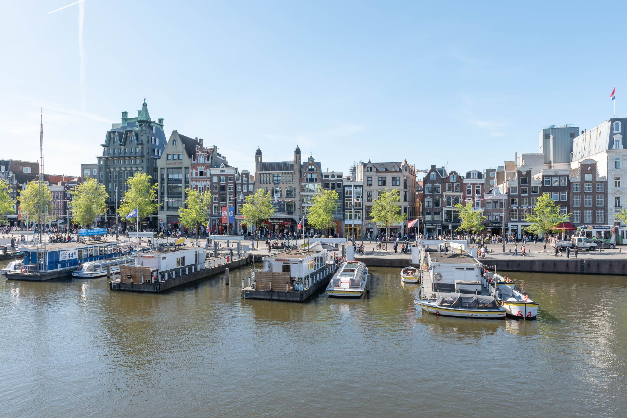 Photo 3 of Warmoesstraat 18-C