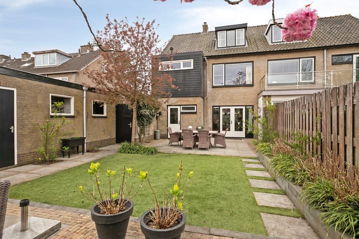 Foto 36 van Niftarlakestraat 14