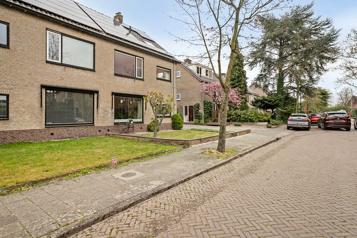 Foto 44 van Niftarlakestraat 14