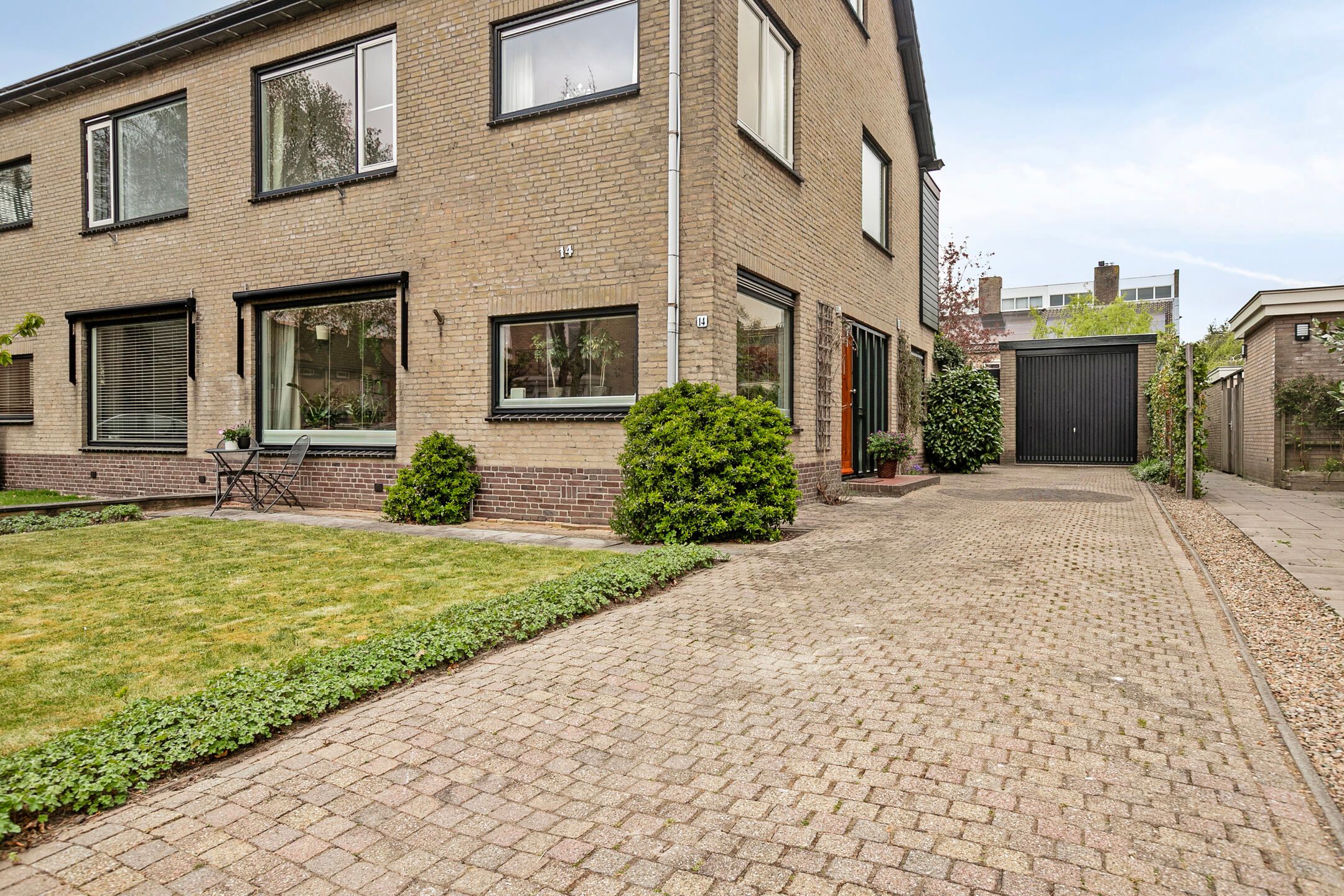 Foto 45 van Niftarlakestraat 14