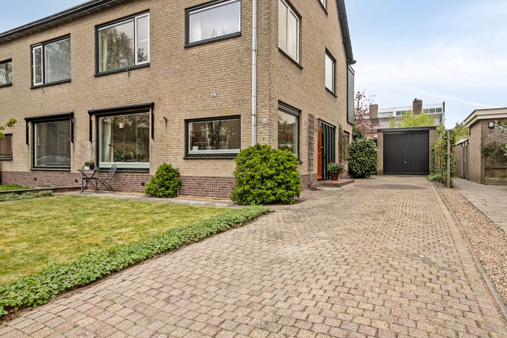 Foto 45 van Niftarlakestraat 14