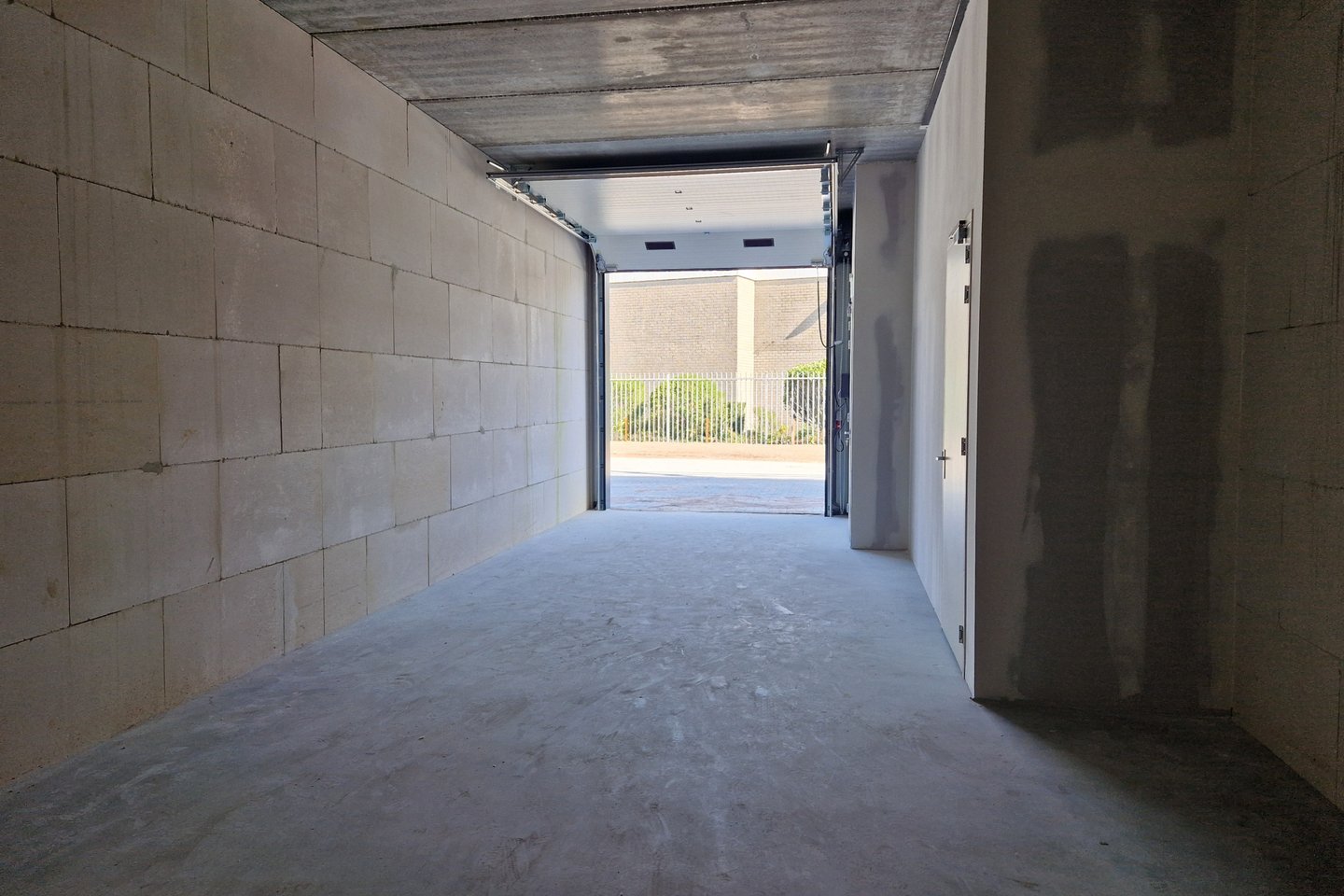 View photo 5 of Hogeweyselaan 215-G