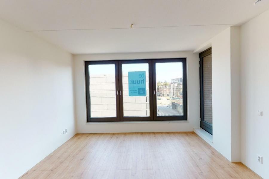 Foto 10 van Oostenburgermiddenstraat 645