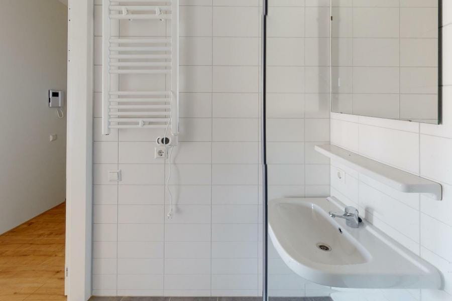 Foto 12 van Oostenburgermiddenstraat 645