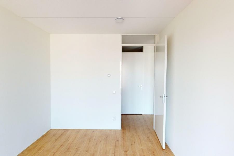 Foto 13 van Oostenburgermiddenstraat 645