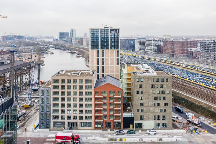 Foto 18 van Oostenburgermiddenstraat 645